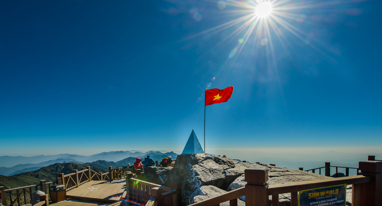 Tour du lịch Tết Dương lịch 2021: Khám phá loạt điểm đến thú vị tại ba miền với giá chỉ từ 1,9 triệu đồng - Ảnh 3.