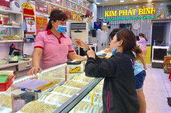So sánh giá vàng hôm nay 28/12: Giữ vững đà tăng sau kì nghỉ Giáng sinh