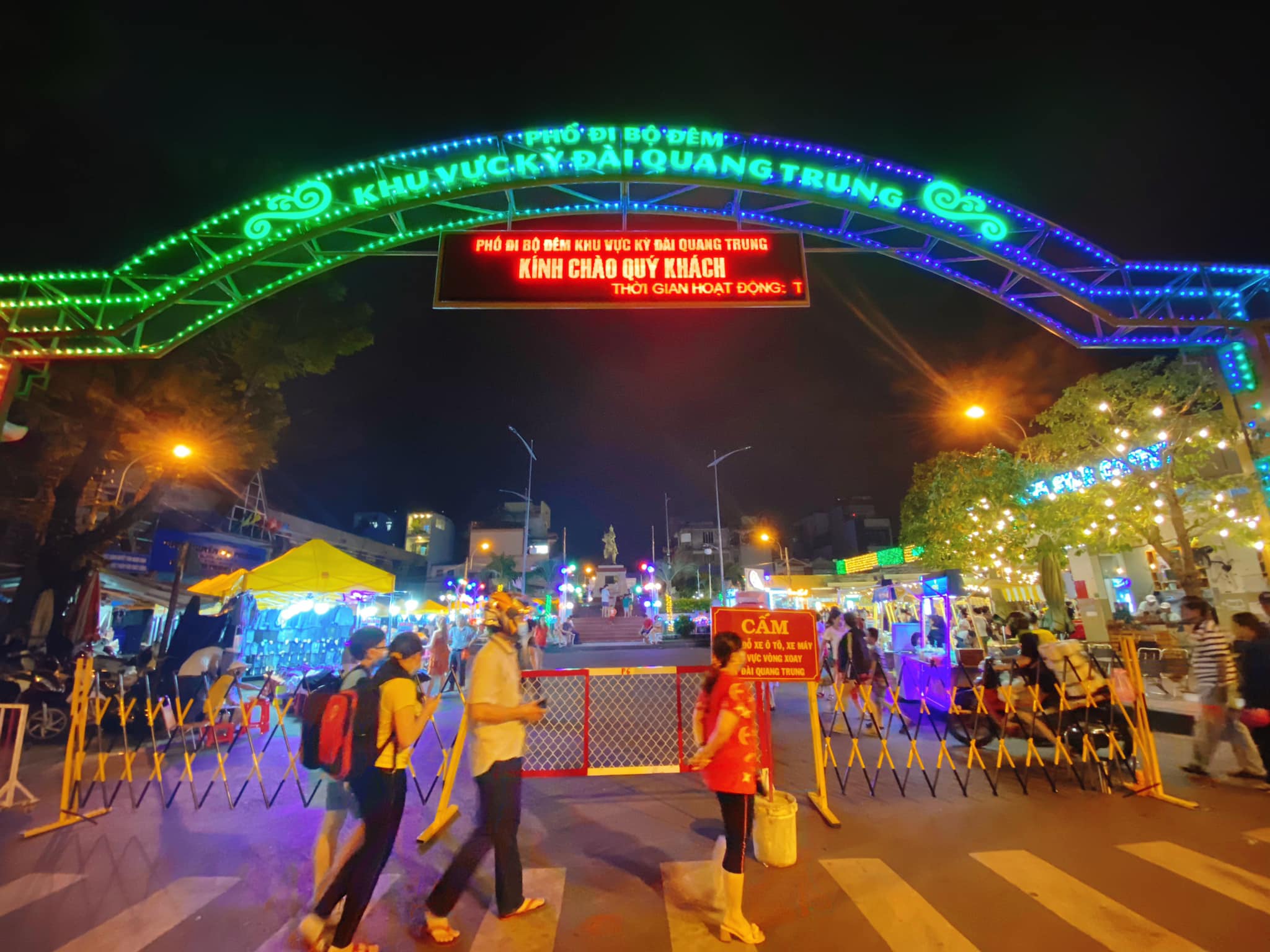 Khám phá những sự kiện mừng Tết Dương lịch tại Kỳ đài Quang Trung, phố đi bộ mới xuất hiện ở Sài Gòn - Ảnh 1.