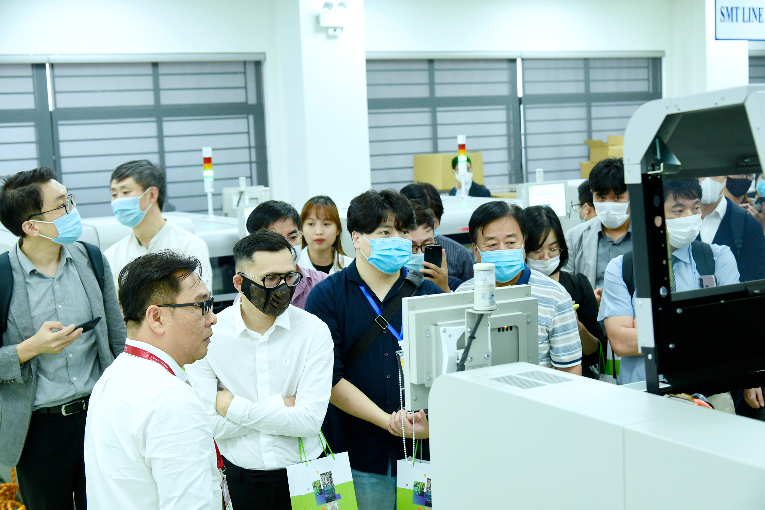 Doanh nghiệp Hàn Quốc đang quan tâm đầu tư lĩnh vực chế biến, chế tạo, phần mềm - Ảnh 2. Doanh nghiệp Hàn Quốc đang quan tâm đầu tư lĩnh vực chế biến, chế tạo, phần mềm - Ảnh 2.