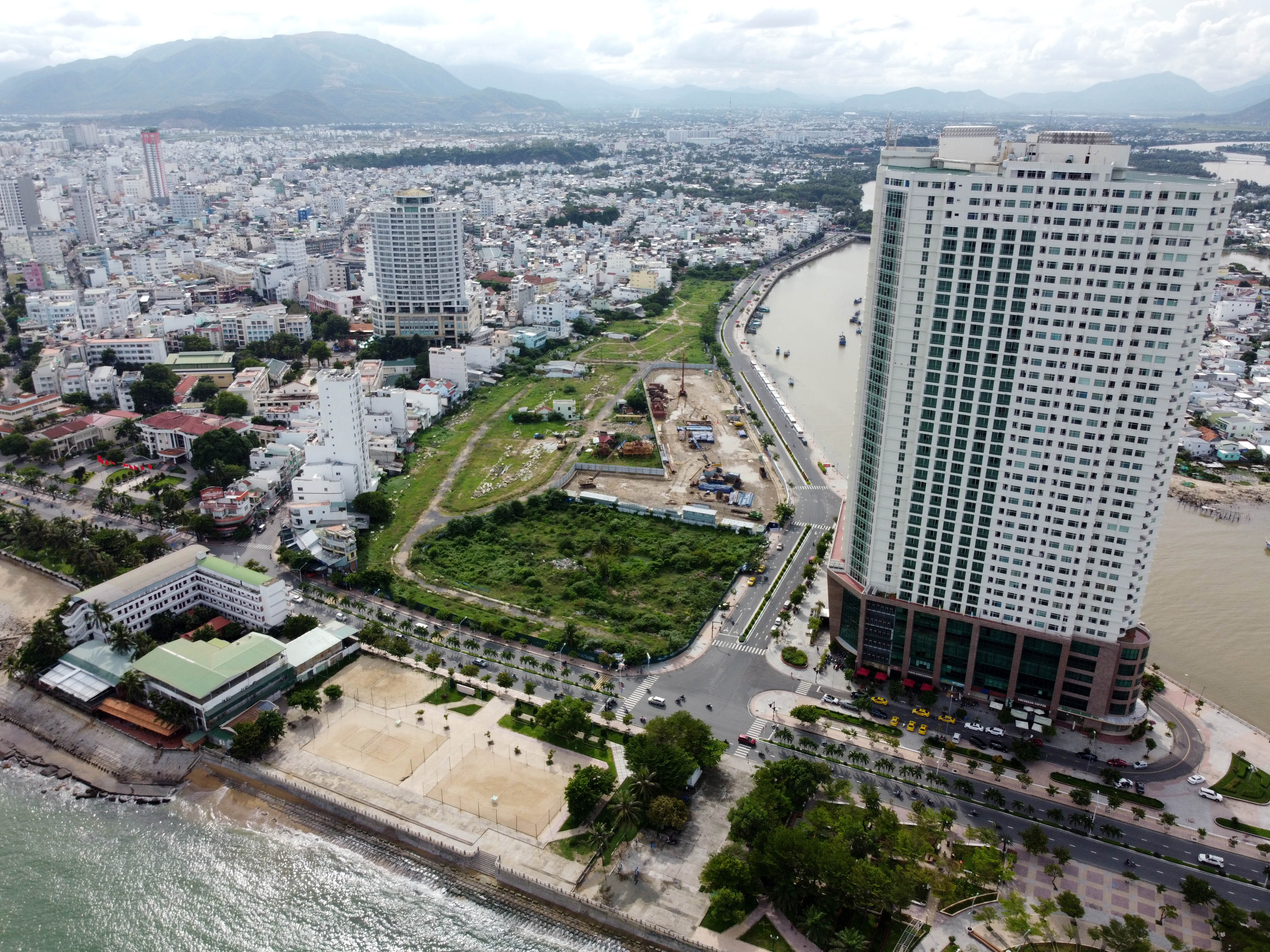 Khánh Hòa: Thu hút dự án FDI năm 2020 hơn 7.516 tỉ đồng tăng gần 2.800 tỉ đồng so với năm 2019 - Ảnh 2.