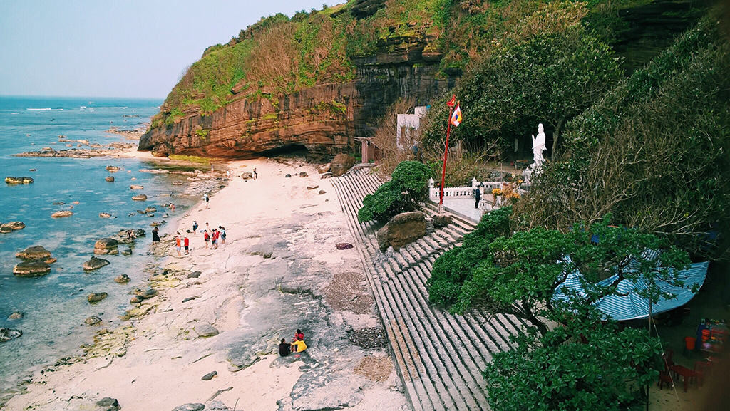 Du lịch Quảng Ngãi, đừng quên check-in 5 địa điểm thiên nhiên kì vĩ tại đảo Lý Sơn - Ảnh 12. Du lịch Quảng Ngãi, đừng quên check-in 5 địa điểm thiên nhiên kì vĩ tại đảo Lý Sơn - Ảnh 12.