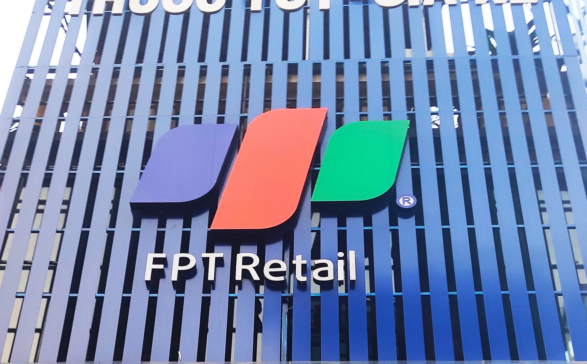 VCSC: FPT Retail hưởng lợi từ chính sách của Apple, mảng ĐTDĐ ước phục hồi 87% năm 2021 - Ảnh 1. VCSC: FPT Retail hưởng lợi từ chính sách của Apple, mảng ĐTDĐ ước phục hồi 87% năm 2021 - Ảnh 1.