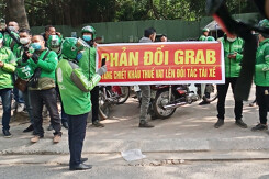 Grab hoàn tiền tài xế sau đợt đình công tắt app