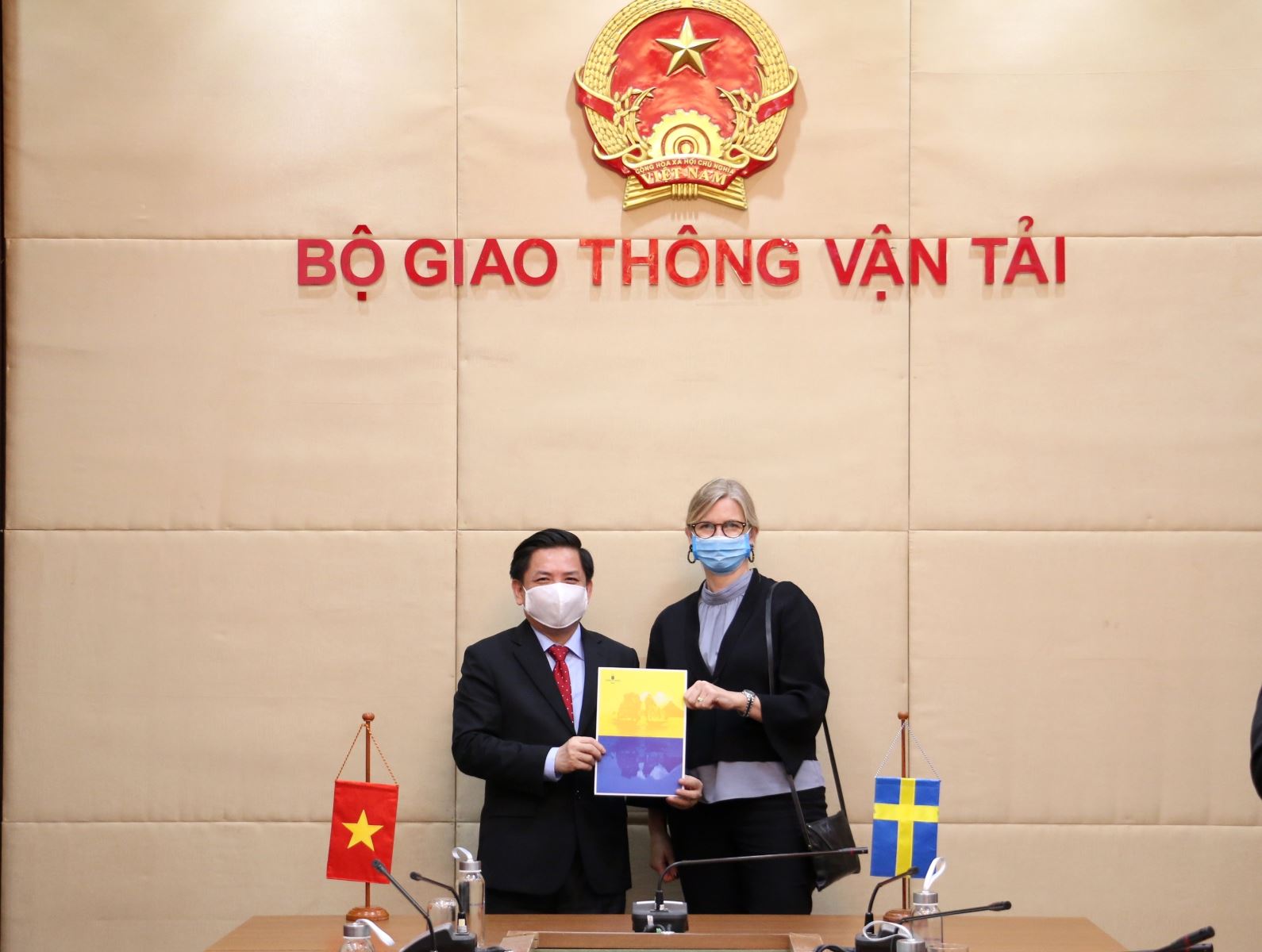 Thụy Điển đề xuất cho Việt Nam vay 2 tỉ USD phát triển sân bay Long Thành, nhà ga Tân Sơn Nhất - Ảnh 1. Thụy Điển đề xuất cho Việt Nam vay 2 tỉ USD phát triển sân bay Long Thành, nhà ga Tân Sơn Nhất - Ảnh 1.
