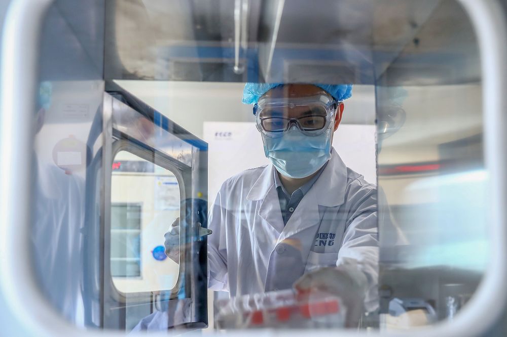 UAE: Vắc xin ngừa COVID-19 của Trung Quốc hiệu quả 86%, phù hợp cho các nước đang phát triển - Ảnh 1. UAE: Vắc xin ngừa COVID-19 của Trung Quốc hiệu quả 86%, phù hợp cho các nước đang phát triển - Ảnh 1.