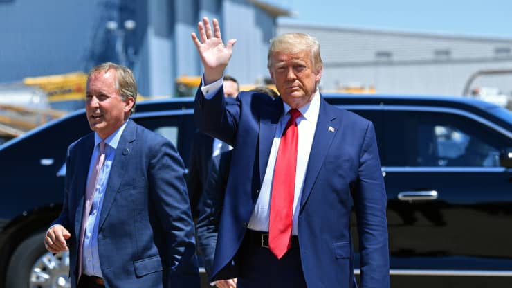 Các bang cười nhạo vụ kiện của Texas hòng giúp ông Trump trong phút cuối - Ảnh 1. Các bang cười nhạo vụ kiện của Texas hòng giúp ông Trump trong phút cuối - Ảnh 1.