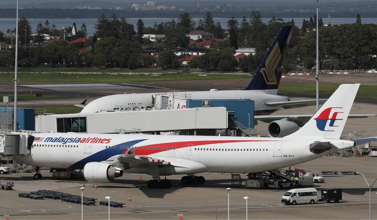 Malaysia Airlines và AirAsia sát nhập vì Covid-19? - Ảnh 1. Malaysia Airlines và AirAsia sát nhập vì Covid-19? - Ảnh 1.