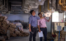 Doanh nghiệp Trung Quốc không thể tái sản xuất vì thiếu các kĩ sư đến từ Nhật Bản và Mỹ