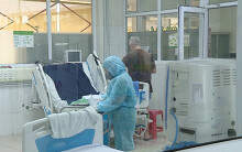 Điều trị bệnh nhân Covid-19: Sự hi sinh không thể đong đếm