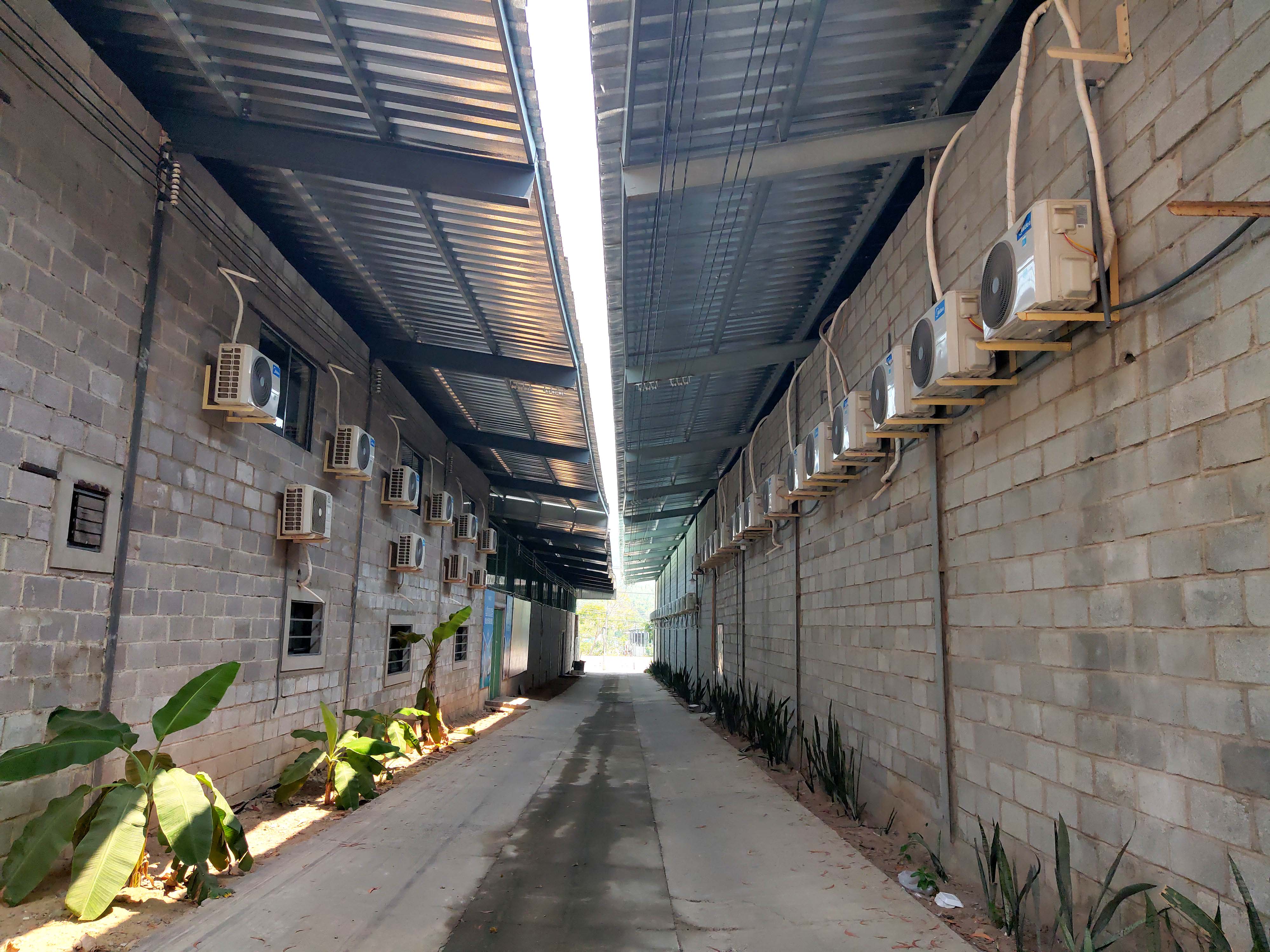 Khánh Hòa: Xử lý vụ showroom đón khách Trung Quốc xây trái phép trước 30/6 - Ảnh 2. Khánh Hòa: Xử lý vụ showroom đón khách Trung Quốc xây trái phép trước 30/6 - Ảnh 2.