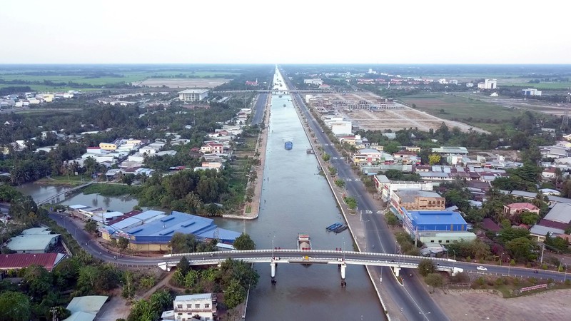 Chủ tịch tỉnh Hậu Giang nói về ba dự án trị giá ngàn tỉ đồng - Ảnh 2. Chủ tịch tỉnh Hậu Giang nói về ba dự án trị giá ngàn tỉ đồng - Ảnh 2.