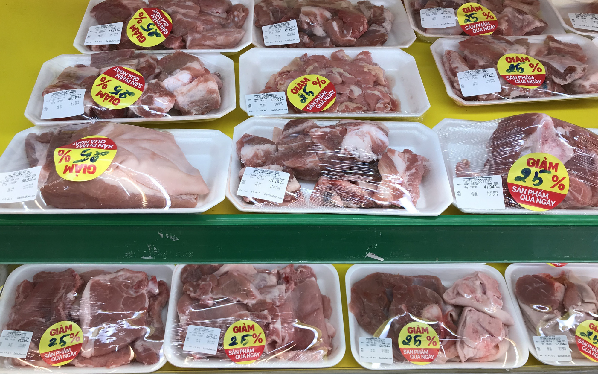 Thịt heo tại chợ, siêu thị ngày càng đắt, kiếm 'đỏ con mắt' không ra thịt nhập khẩu giá rẻ - Ảnh 2.