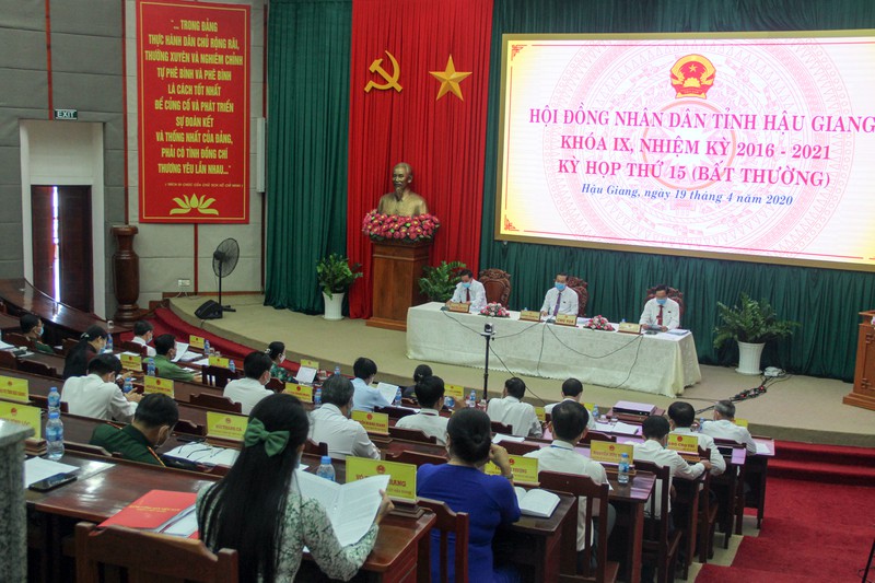 Chủ tịch tỉnh Hậu Giang nói về ba dự án trị giá ngàn tỉ đồng - Ảnh 1. Chủ tịch tỉnh Hậu Giang nói về ba dự án trị giá ngàn tỉ đồng - Ảnh 1.