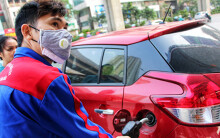 Giá xăng tại Việt Nam đứng ở đâu so với thế giới?