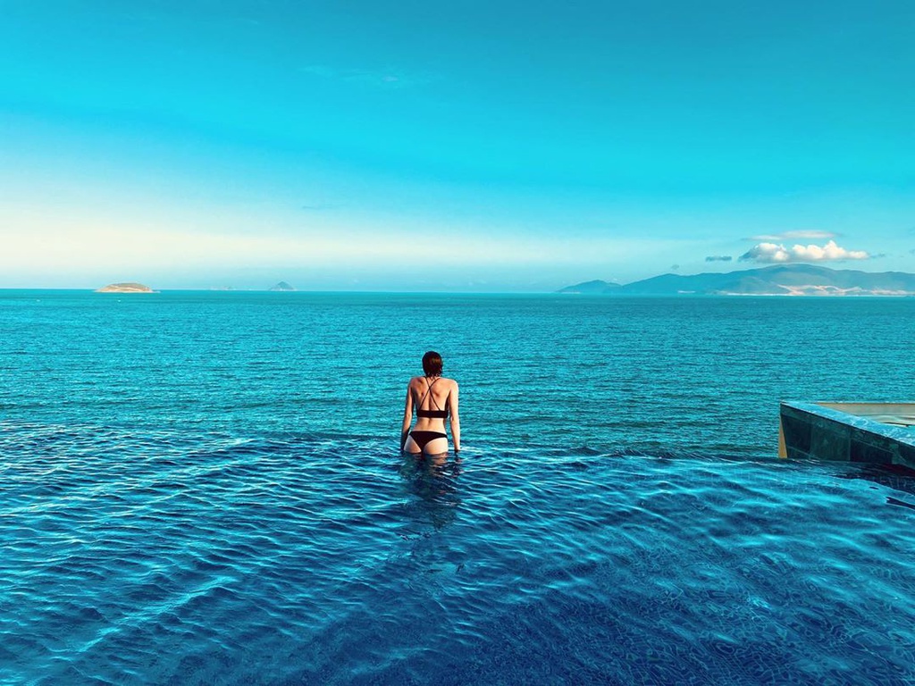 4 hồ bơi vô cực view tầng cao sang chảnh ở Nha Trang - Ảnh 3. 4 hồ bơi vô cực view tầng cao sang chảnh ở Nha Trang - Ảnh 3.