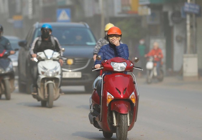 Vì sao Hà Nội vẫn ô nhiễm không khí dù đang giãn cách xã hội? - Ảnh 1. Vì sao Hà Nội vẫn ô nhiễm không khí dù đang giãn cách xã hội? - Ảnh 1.