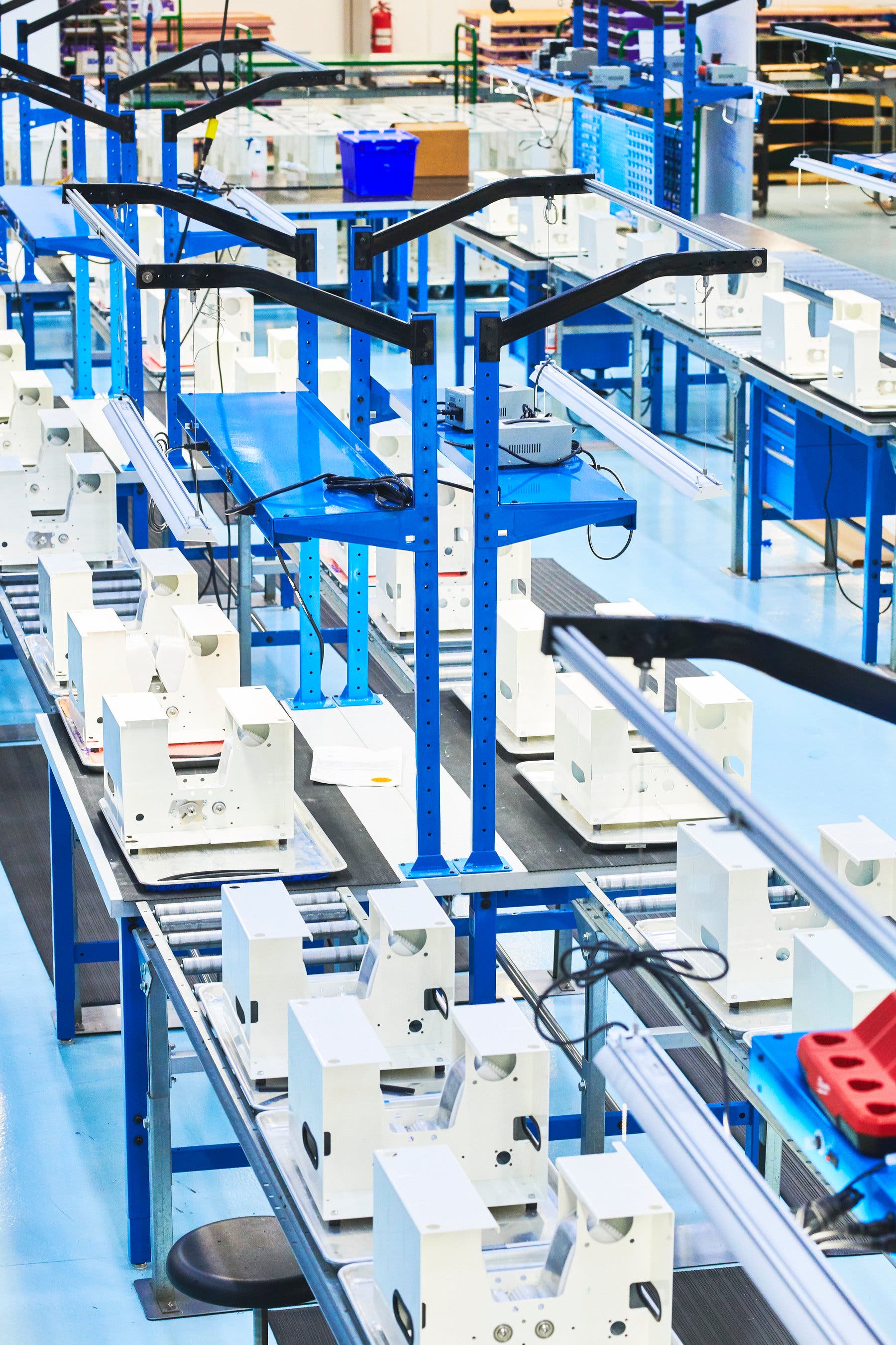 Mỹ phát triển một loại máy thở giá rẻ 3.300 đô la với thời gian sản xuất chỉ một tháng - Ảnh 1.