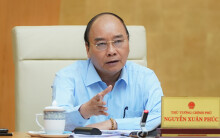 Thủ tướng yêu cầu giảm giá điện, nước, bình ổn thị trường gạo, đưa giá heo hơi về 60.000 đồng/kg để hỗ trợ người dân