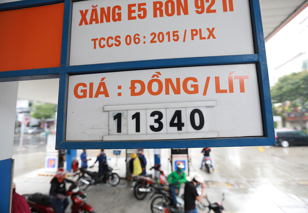 Giá xăng dầu trong nước chưa giảm vì chờ tới... chu kì - Ảnh 1.