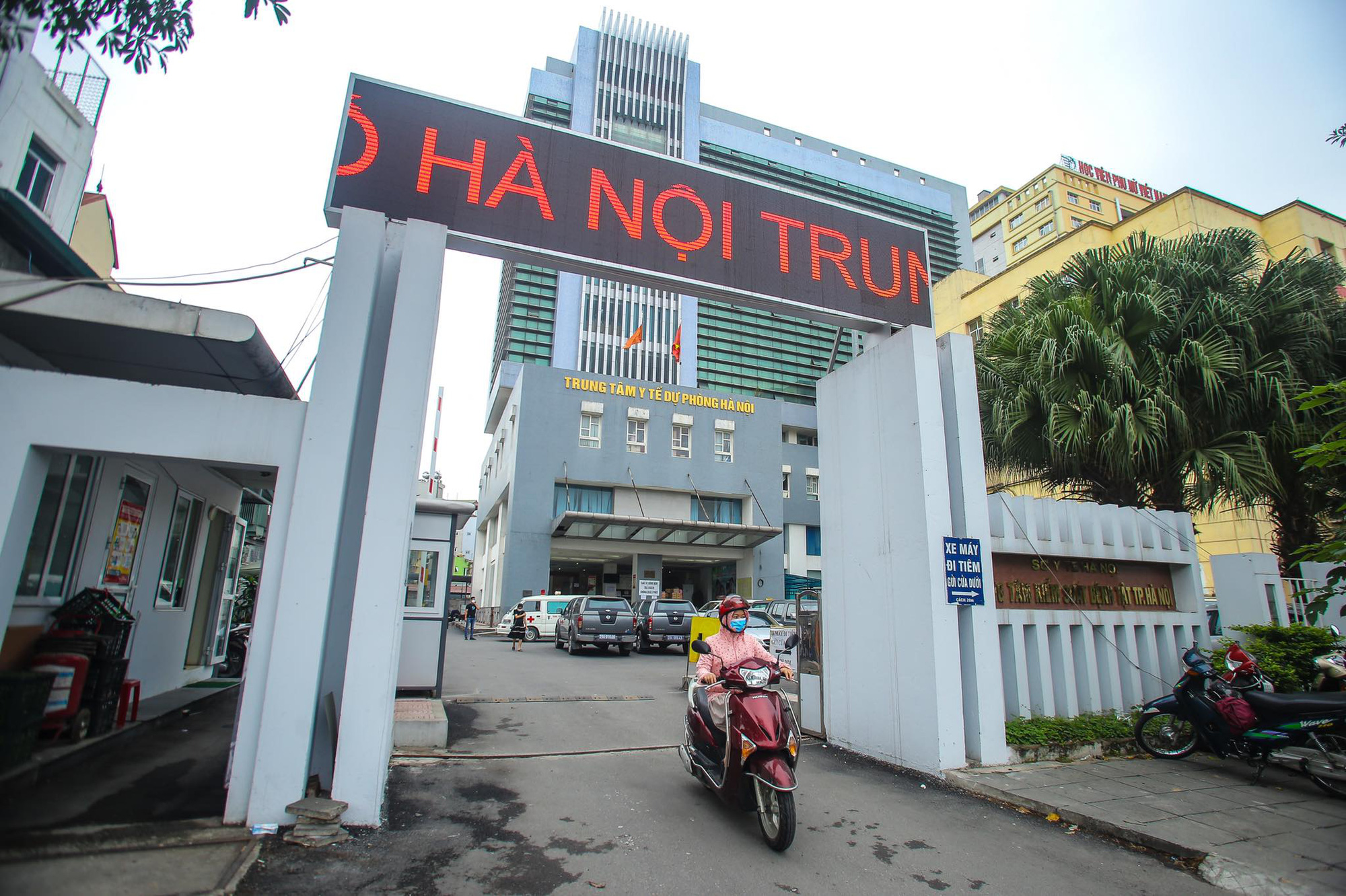 Thiếu tướng Tô Ân Xô: CDC Hà Nội có sai phạm mua sắm thiết bị chống Covid-19 - Ảnh 1. Thiếu tướng Tô Ân Xô: CDC Hà Nội có sai phạm mua sắm thiết bị chống Covid-19 - Ảnh 1.