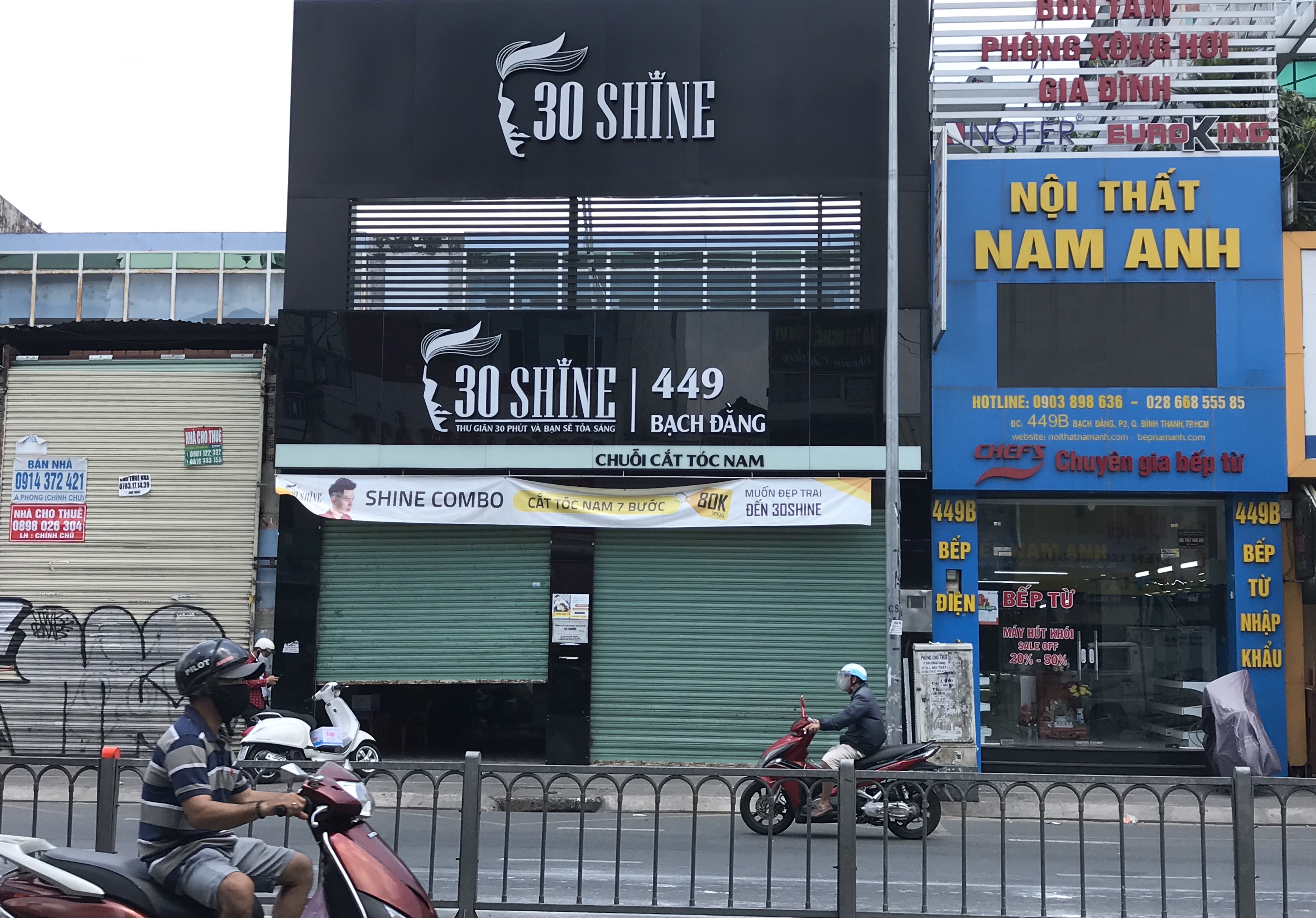 Hàng quán Sài Gòn ồ ạt mở cửa lại, khách uống cà phê ngồi san sát khi vừa được hết cách li xã hội - Ảnh 13.