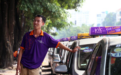 Taxi, xe hợp đồng dưới 9 chỗ ở Hà Nội hoạt động thế nào từ hôm nay?