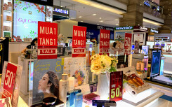 Trung tâm thương mại mở cửa sau 21 ngày nghỉ bán, chạy khuyến mãi mạnh kì vọng doanh số tăng dịp lễ 30/4