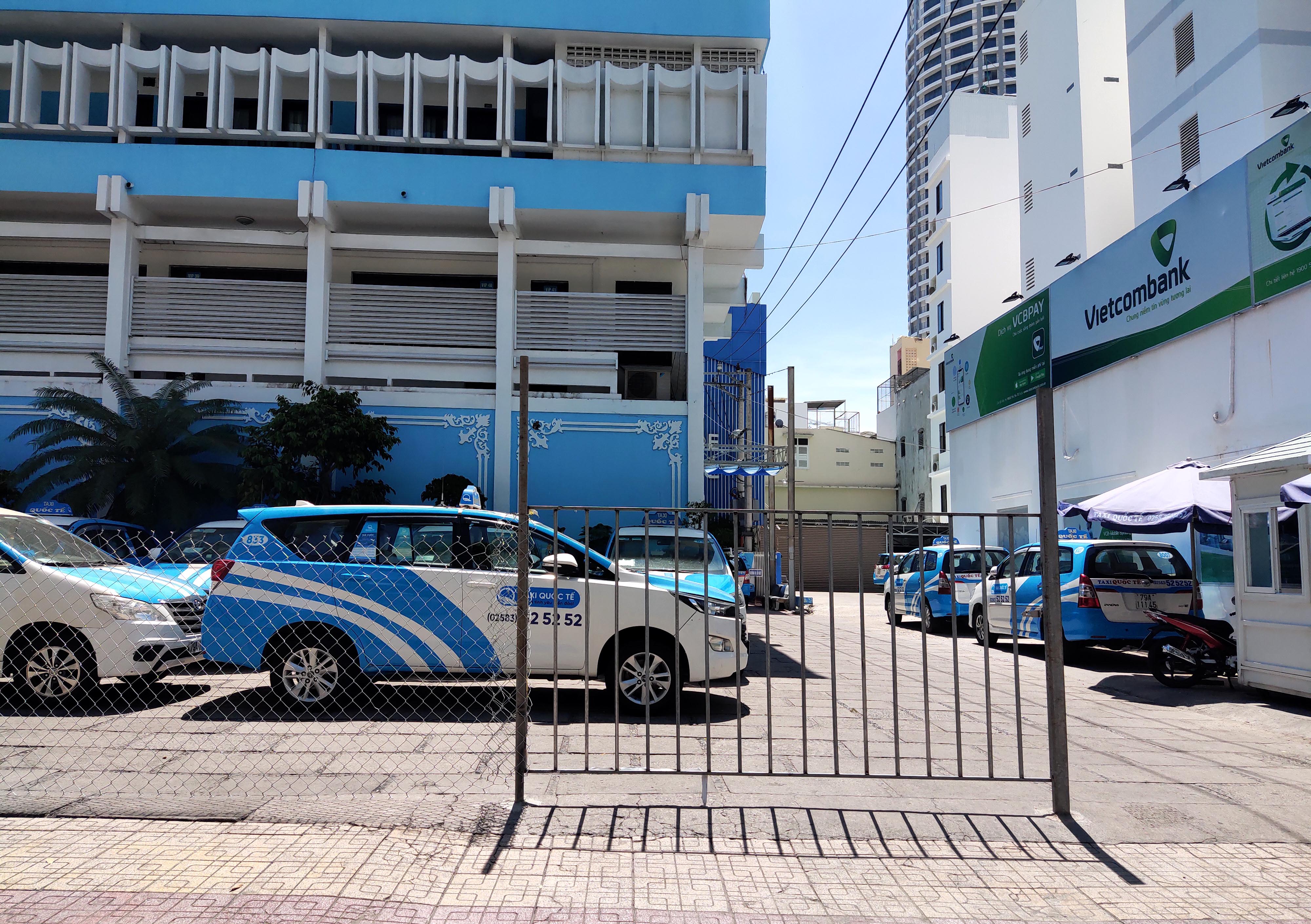 Nha Trang: Nhiều quán cà phê mở cửa trở lại trong ngày đầu nới lỏng giãn cách xã hội - Ảnh 7. Nha Trang: Nhiều quán cà phê mở cửa trở lại trong ngày đầu nới lỏng giãn cách xã hội - Ảnh 7.