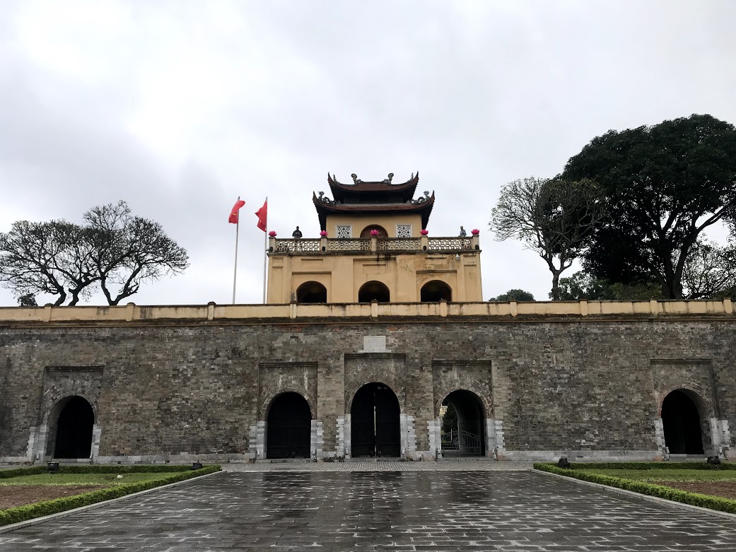 Dù đã hết cách li xã hội, nhiều điểm du lịch ở Hà Nội vẫn tiếp tục 'cửa đóng then cài' - Ảnh 3. Dù đã hết cách li, nhiều điểm du lịch ở Hà Nội vẫn tiếp tục 'cửa đóng then cài' - Ảnh 3.