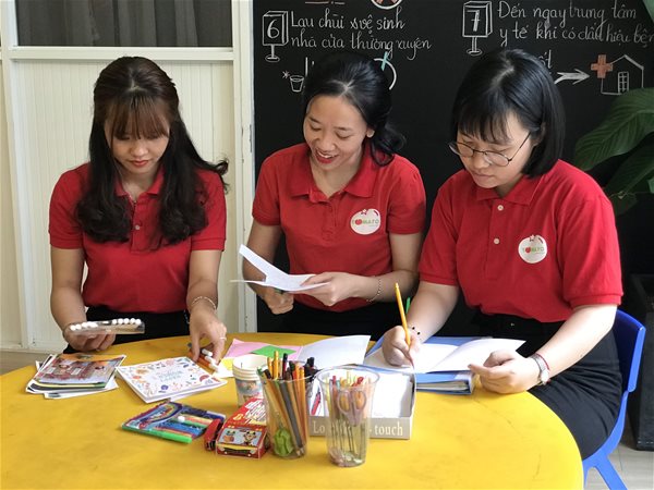 Covid-19: Trung tâm ngoại ngữ mở tạp hóa, Trung tâm ngoại khóa gọi vốn cộng đồng - Ảnh 3. Covid-19: Trung tâm ngoại ngữ mở tạp hóa, Trung tâm ngoại khóa gọi vốn cộng đồng - Ảnh 3.