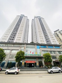 Khe hở trong quản lí hàng nghìn nhà công vụ