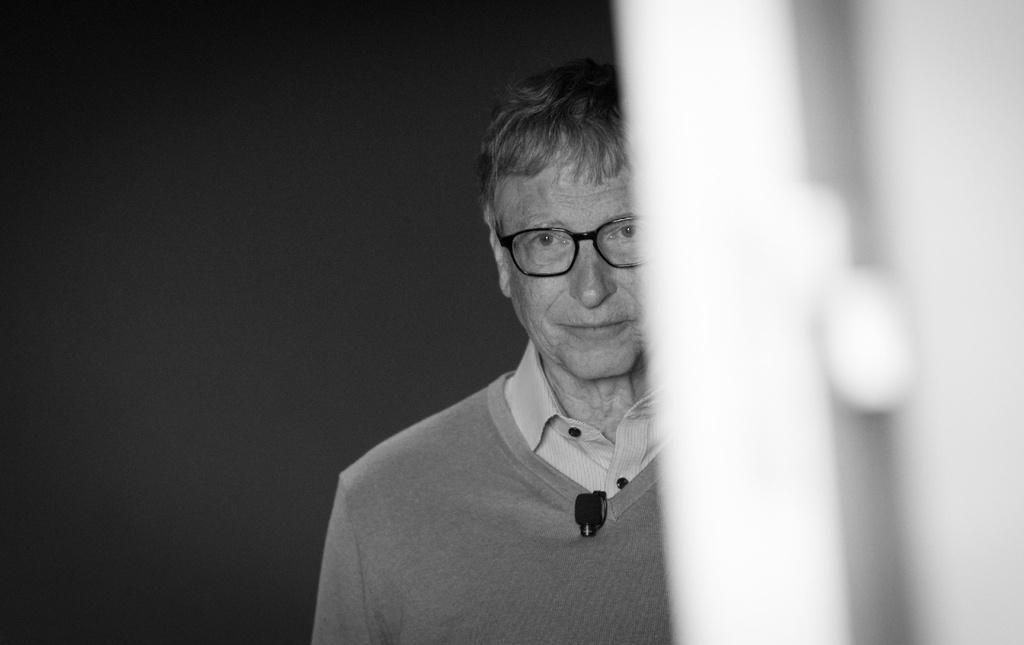 Bill Gates nói về cách duy nhất đưa thế giới trở lại bình thường - Ảnh 2. Bill Gates nói về cách duy nhất đưa thế giới trở lại bình thường - Ảnh 2.