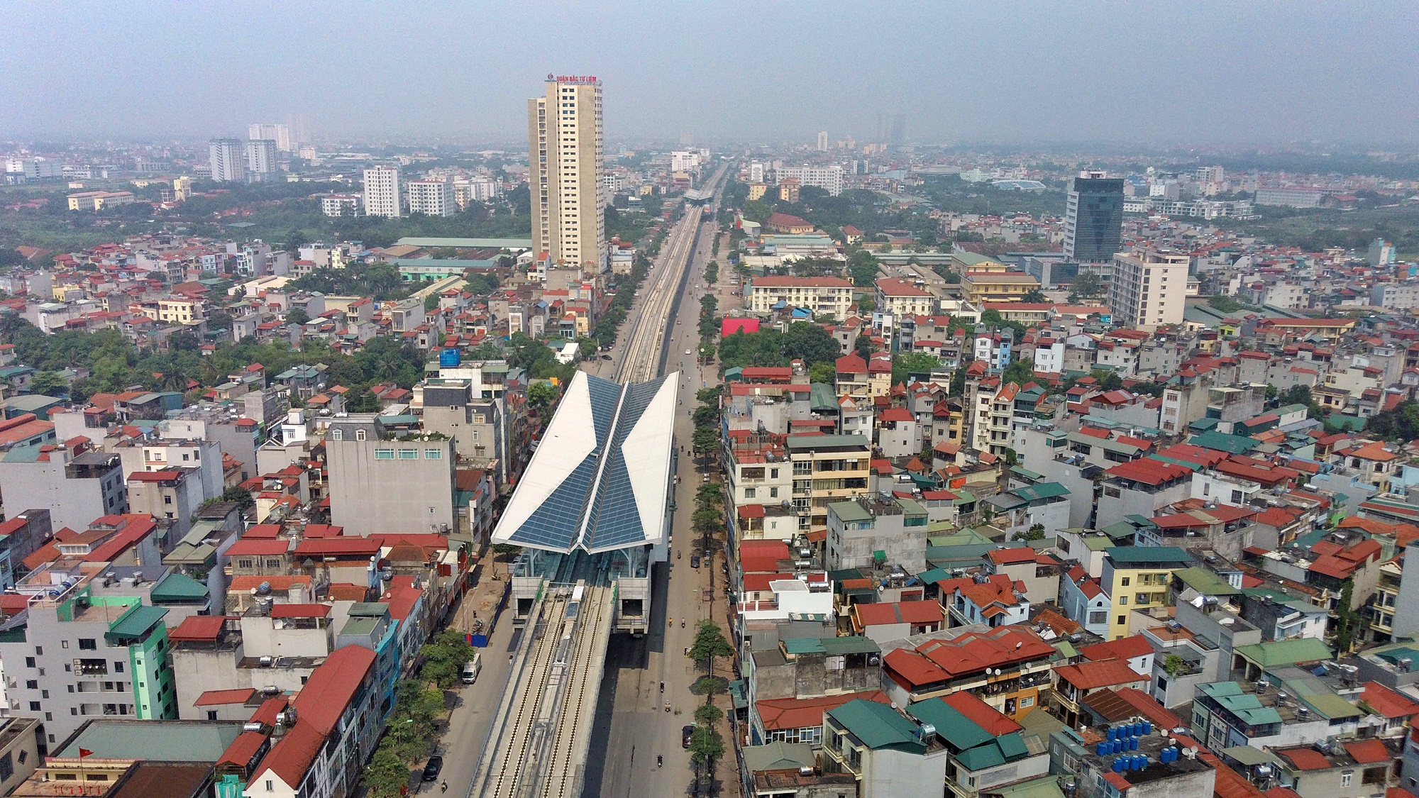 Hình hài đường sắt Nhổn - ga Hà Nội đoạn trên cao sắp khai thác thương mại - Ảnh 5. Hình hài đường sắt Nhổn - ga Hà Nội đoạn trên cao sắp khai thác thương mại - Ảnh 5.