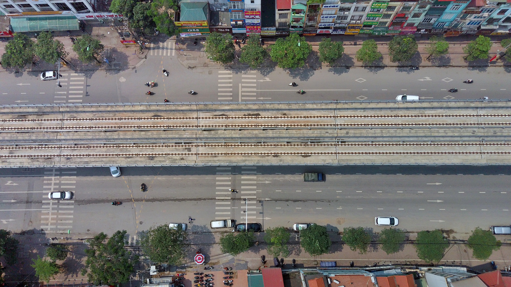 Hình hài đường sắt Nhổn - ga Hà Nội đoạn trên cao sắp khai thác thương mại - Ảnh 6. Hình hài đường sắt Nhổn - ga Hà Nội đoạn trên cao sắp khai thác thương mại - Ảnh 6.