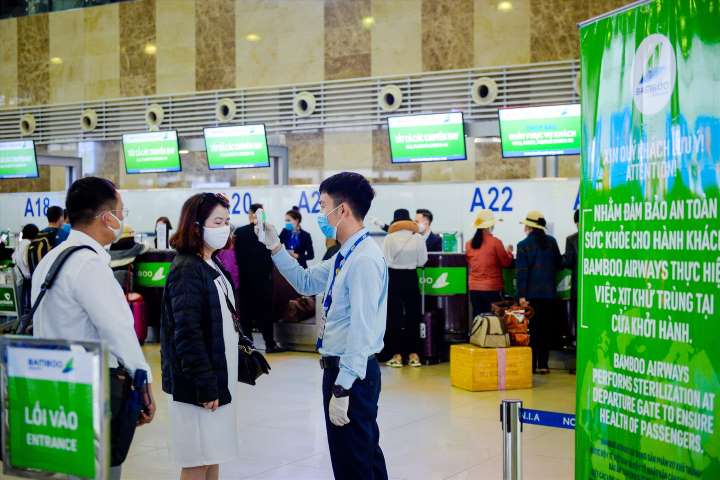 Chính sách hỗ trợ khách hàng trên các chuyến bay bị ảnh hưởng do dịch Covid-19 của các hãng hàng không Việt - Ảnh 1. Chính sách hỗ trợ khách hàng trên các chuyến bay bị ảnh hưởng do dịch Covid-19 của các hãng hàng không Việt - Ảnh 1.