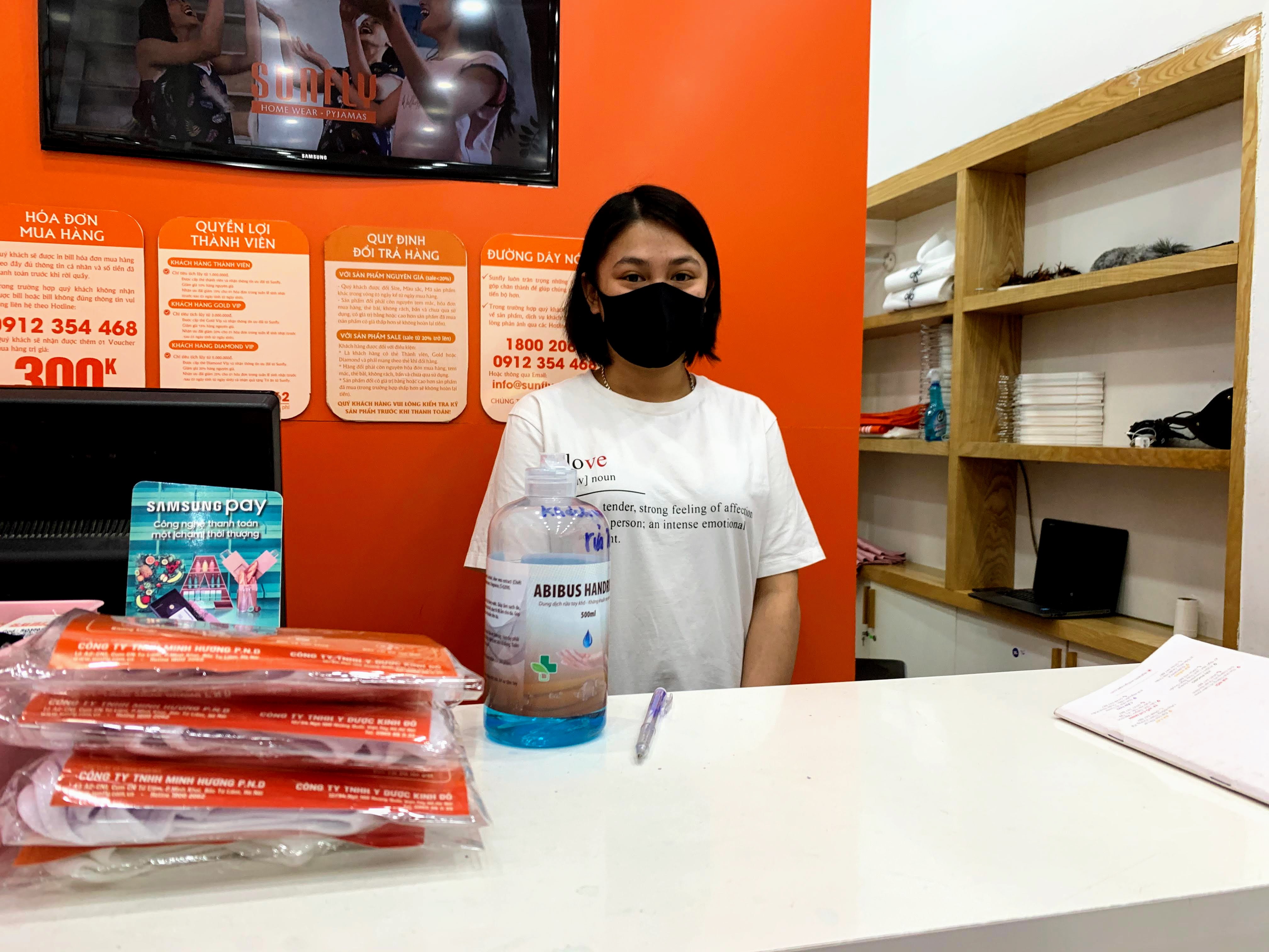 Khai trương cửa hàng mới, chuyển đổi kinh doanh, tuyển thêm nhân viên,... các doanh nghiệp Việt đang vực dậy sau bão Corona - Ảnh 5. Khai trương cửa hàng mới, chuyển đổi kinh doanh, tuyển thêm nhân viên,... các doanh nghiệp Việt đang vực dậy sau bão Corona - Ảnh 5.