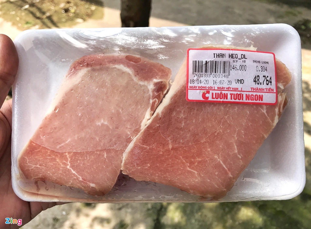 ‘Nhà tôi 4 người lớn, chỉ ăn hết 150 gram thịt lợn nhập Canada’ - Ảnh 3. ‘Nhà tôi 4 người lớn, chỉ ăn hết 150 gram thịt lợn nhập Canada’ - Ảnh 3.