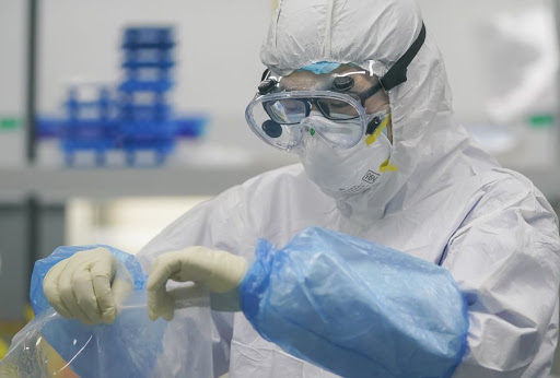 Kết quả thử nghiệm lâm sàng thuốc điều trị virus Covid-19 của Gilead có thể sẽ đến sớm hơn dự kiến - Ảnh 2. Kết quả thử nghiệm lâm sàng thuốc điều trị virus Covid-19 của Gilead có thể sẽ đến sớm hơn dự kiến - Ảnh 2.