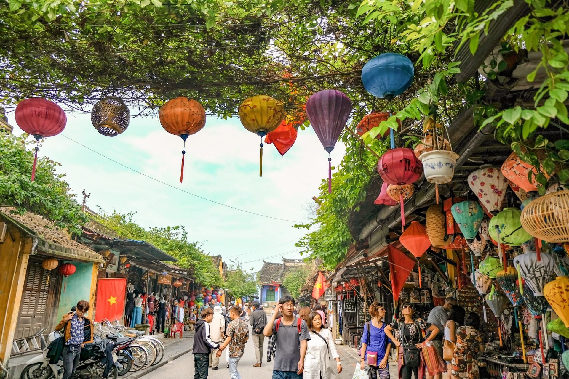 Những điểm du lịch mở cửa đón khách du lịch trở lại trong dịp 30/4 - Ảnh 3.