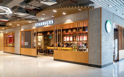 Starbucks rục rịch mở cửa trở lại sau hơn một tháng dừng kinh doanh chống dịch Covid - 19