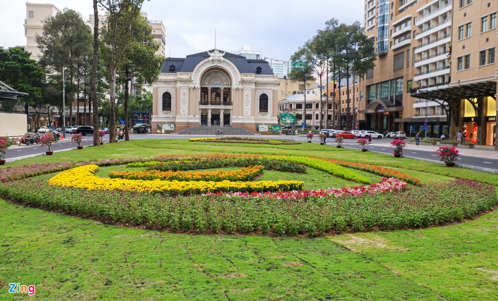 Ga ngầm metro đầu tiên của TP HCM dần lộ diện - Ảnh 1.