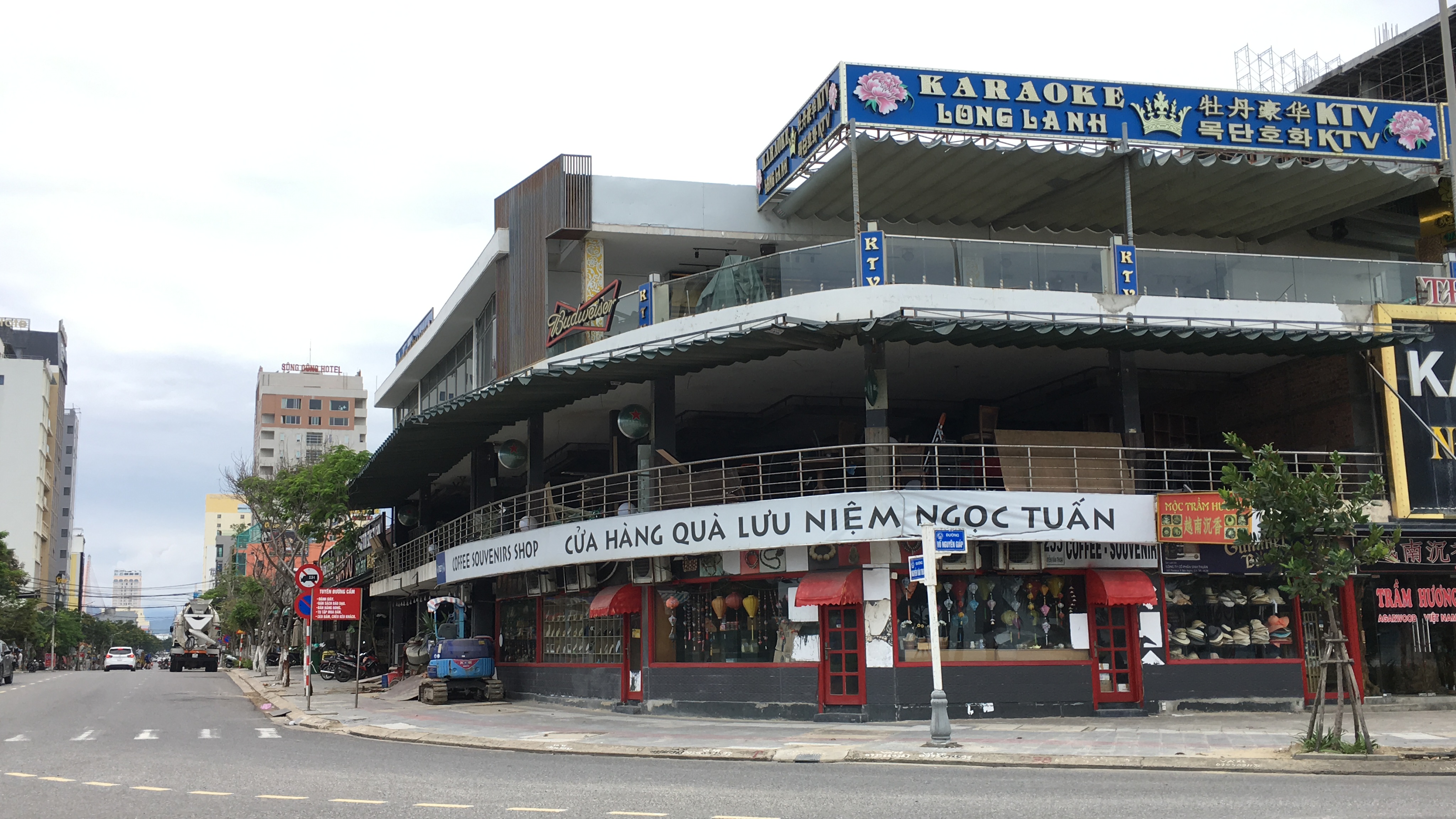 Khách sạn ở Đà Nẵng đóng cửa im ỉm dù chính quyền cho đón khách trở lại - Ảnh 15. Khách sạn ở Đà Nẵng đóng cửa im ỉm dù chính quyền cho đón khách trở lại - Ảnh 15.