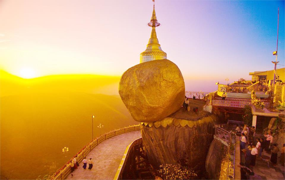 Những di tích bí ẩn nhất Đông Nam Á bạn không thể bỏ lỡ - Ảnh 2. Những di tích bí ẩn nhất Đông Nam Á bạn không thể bỏ lỡ - Ảnh 2.