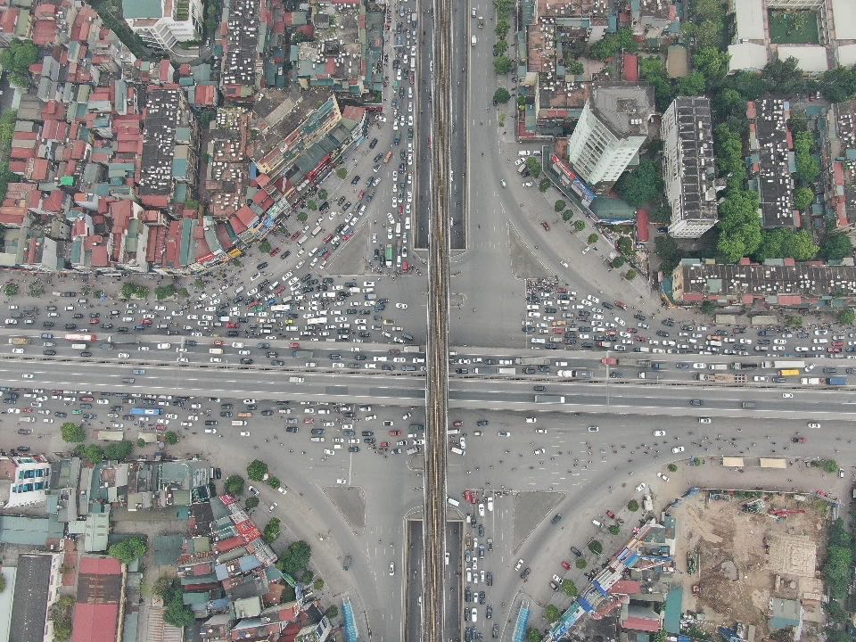 Hà Nội: Bến xe vắng khách, đường vành đai 3 ùn tắc kéo dài - Ảnh 11. Hà Nội: Bến xe vắng khách, đường vành đai 3 ùn tắc kéo dài - Ảnh 11.