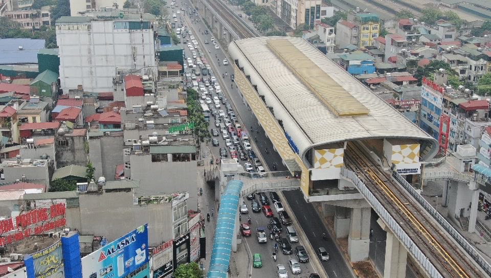Hà Nội: Bến xe vắng khách, đường vành đai 3 ùn tắc kéo dài - Ảnh 8. Hà Nội: Bến xe vắng khách, đường vành đai 3 ùn tắc kéo dài - Ảnh 8.