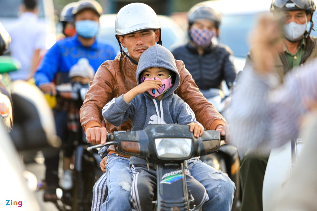 Kẹt xe khắp nơi ở trung tâm Đà Lạt - Ảnh 3. Kẹt xe khắp nơi ở trung tâm Đà Lạt - Ảnh 3.