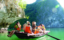 Vịnh Hạ Long và một số điểm du lịch nổi tiếng tại Quảng Ninh bắt đầu hoạt động trở lại