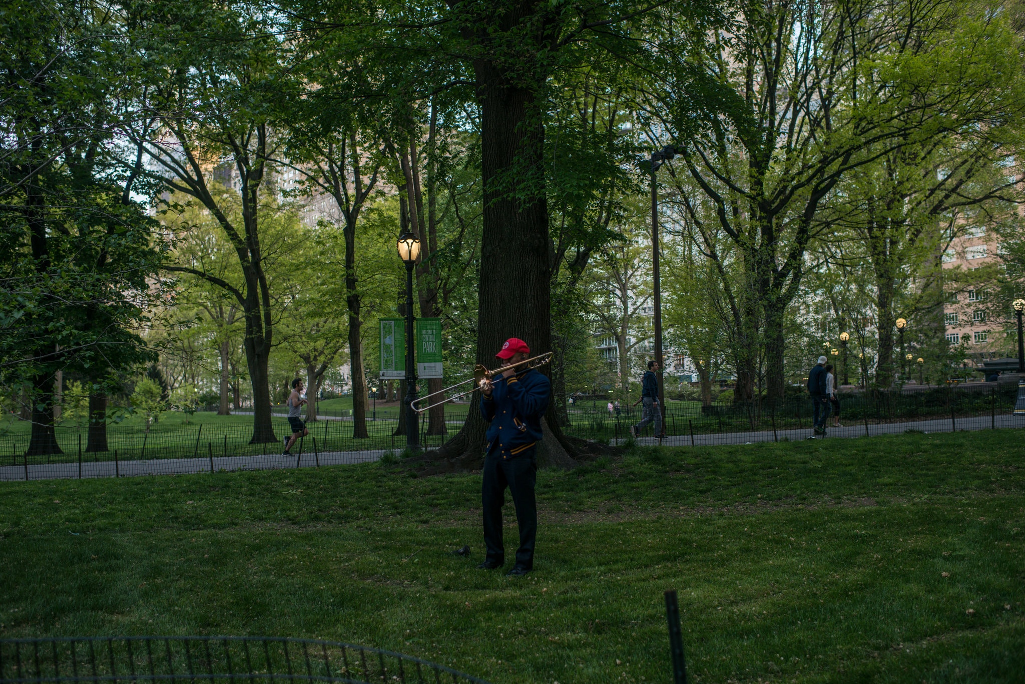 Người dân New York trong những ngày cách li phòng dịch Covid-19: Tưởng như một kỉ nguyên trôi qua - Ảnh 5. Người dân New York trong những ngày cách li phòng dịch Covid-19: Tưởng như một kỉ nguyên trôi qua - Ảnh 5.