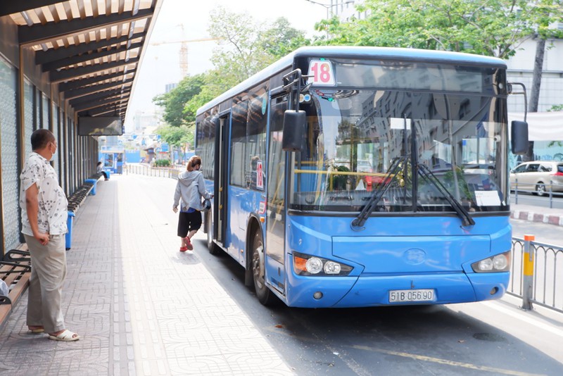 Ngày mai, xe buýt ở TP HCM hoạt động trở lại bình thường - Ảnh 1. Ngày mai, xe buýt ở TP HCM hoạt động trở lại bình thường - Ảnh 1.